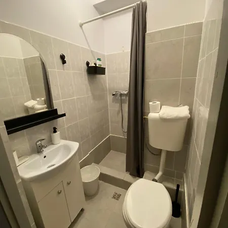 Travellers Rest Homestay *